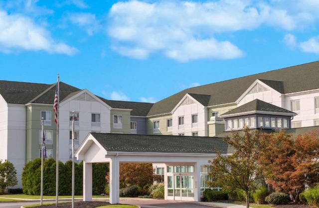 Hilton Garden Inn Airport 