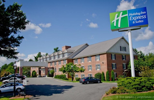 Holiday Inn Express Suites Merrimack Ihg Hotel 