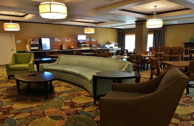 Holiday Inn Express and Suites Montgomery