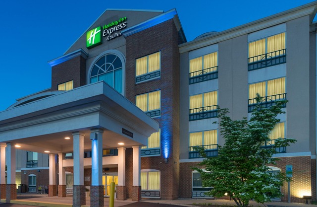 Holiday Inn Express Hotel & Suites Woodbridge, an IHG Hotel