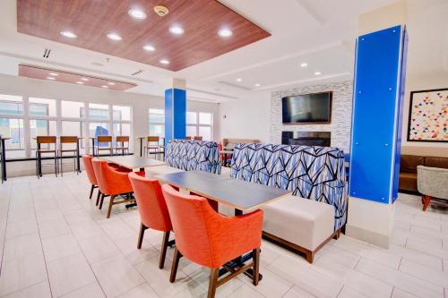 Holiday Inn Express Hotel Chester Ihg 