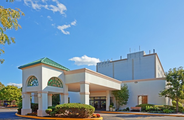 Holiday Inn Express Stony Brook-Long Island, an IHG Hotel