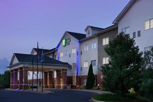 Holiday Inn Ihg Hotel 