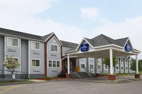 Microtel Inn 