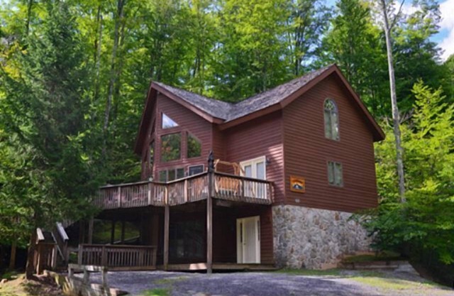 NF35-Spacious Family Retreat! Game Room! Hot Tub!