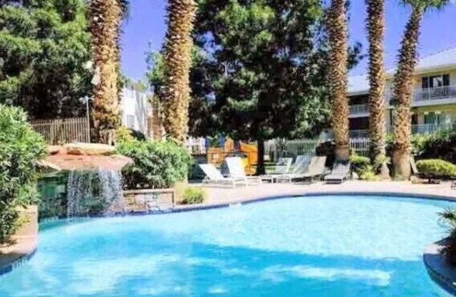 Remodeled 2 Bed 2 Bath Las Palmas Condo with access to Las Palmas Resort pools.