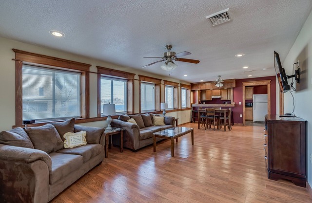 Riverview Townhouse Downtown Alexandria Bay 