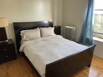 Sunny and Spacious 1 Bedroom Apt in Brooklyn
