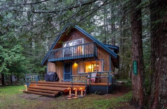 Vacation home 48SL-Pets OK With Hot Tub in Mount Baker/Glacier - 5 persons, 3 bedrooms
