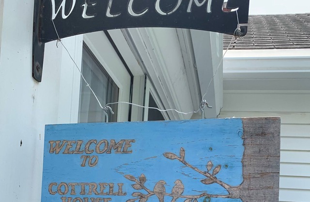 Walk to coffee shops/restaurants and much more!