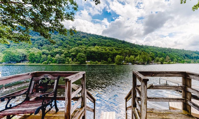 Poultney Cottage | 104 m² Cabin ∙ 2 bedrooms ∙ 6 guests