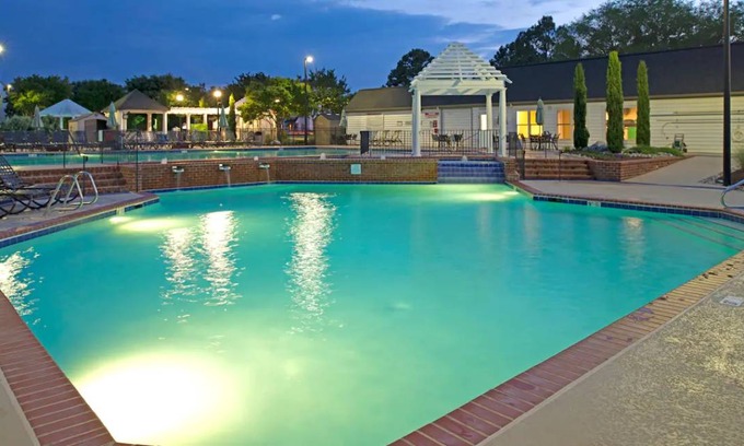 Berkeley Condo | 114 m² Condo ∙ 2 bedrooms ∙ 6 guests