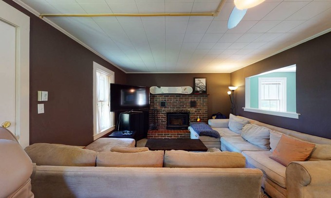 Montgomery Center House | 131 m² House ∙ 3 bedrooms ∙ 10 guests