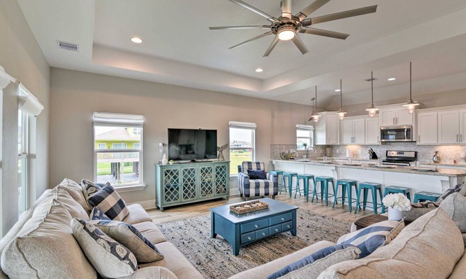 Crystal Beach House | 135 m² House ∙ 3 bedrooms ∙ 10 guests