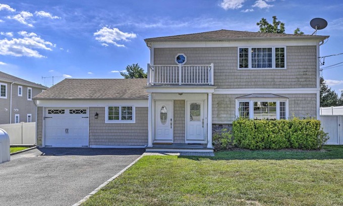 Glen Cove House | 139 m² House ∙ 3 bedrooms ∙ 6 guests