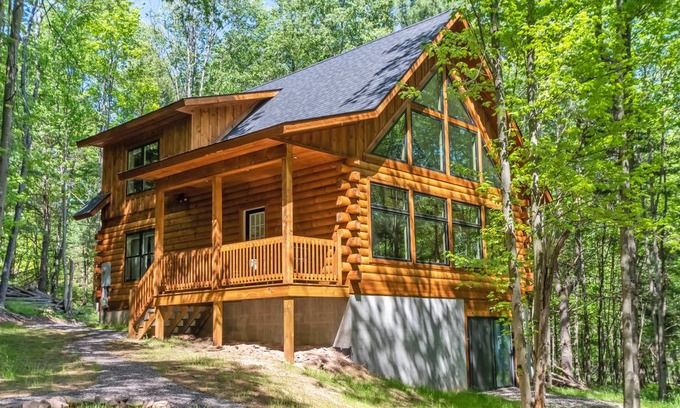 North Glade Hills House | 145 m² House ∙ 4 bedrooms ∙ 12 guests