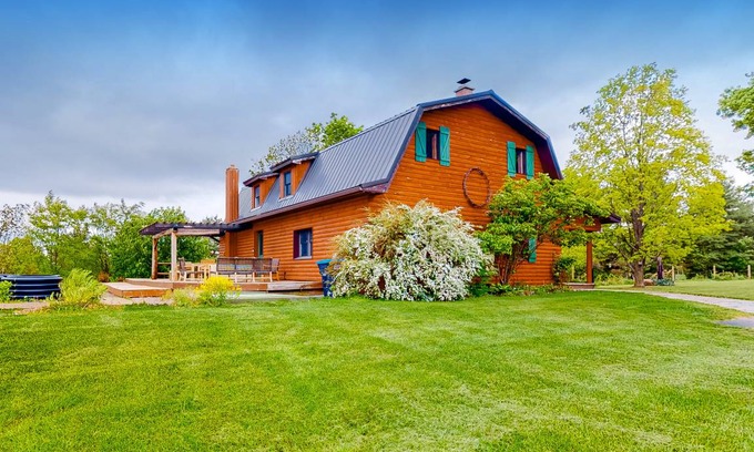 Rock Stream Cabin | 148 m² Cabin ∙ 3 bedrooms ∙ 9 guests