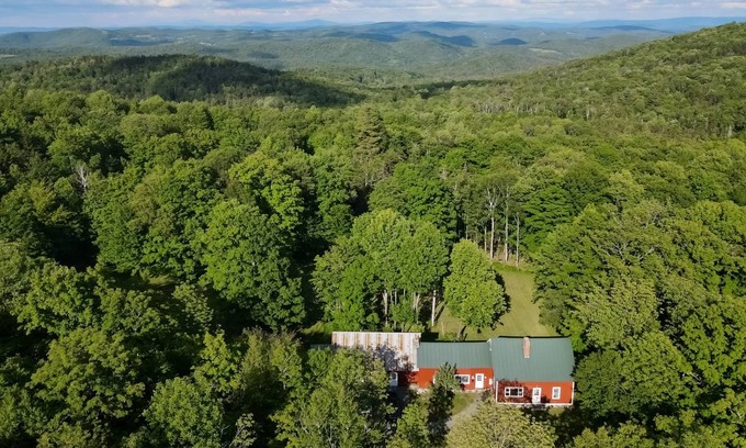 Woodstock Cabin | 158 m² Cabin ∙ 4 bedrooms ∙ 8 guests