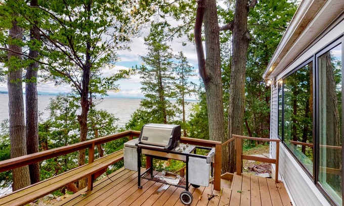 Malletts Bay House | 163 m² House ∙ 3 bedrooms ∙ 10 guests
