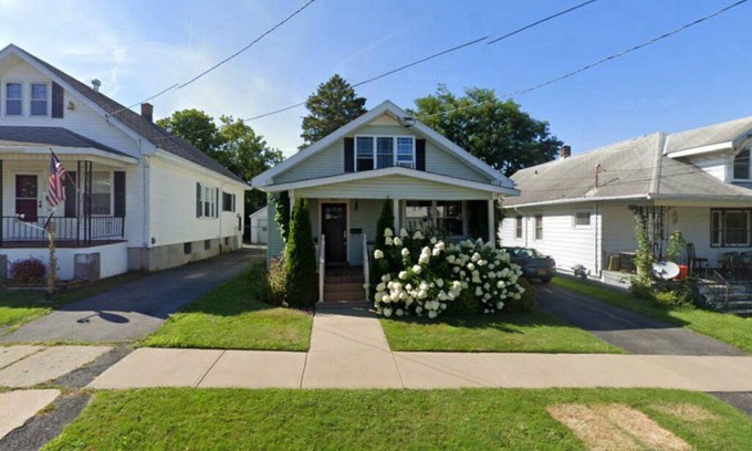 Utica House | 186 m² House ∙ 1 bedroom ∙ 1 guest