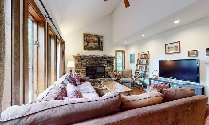 Plymouth House | 195 m² House ∙ 4 bedrooms ∙ 8 guests