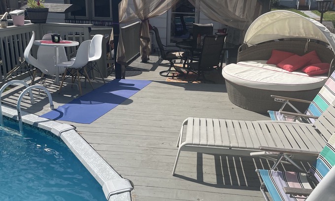 Plainfield House | 2-bedroom residential home with pool 30 mins from NYC and Beaches