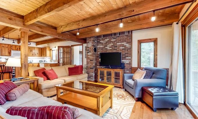 Intervale House | 20 Fox Run