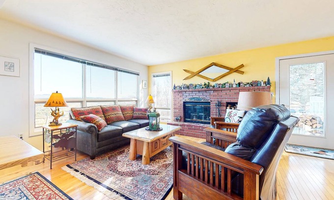 Plymouth House | 214 m² House ∙ 3 bedrooms ∙ 6 guests