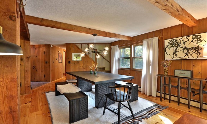 East Haven Rutland County House | 214 m² House ∙ 4 bedrooms ∙ 8 guests