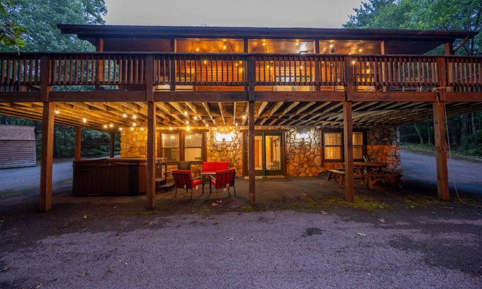 McHenry House | 219 m² House ∙ 3 bedrooms ∙ 8 guests