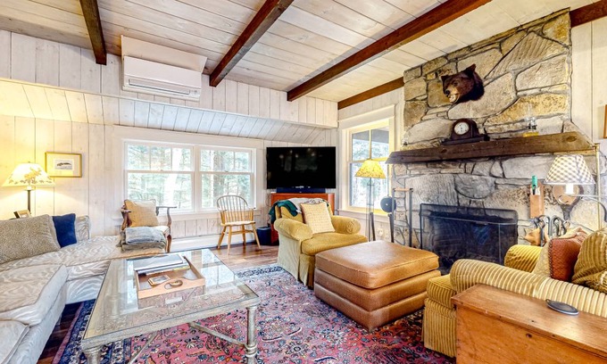 Manchester Center House | 242 m² House ∙ 3 bedrooms ∙ 6 guests