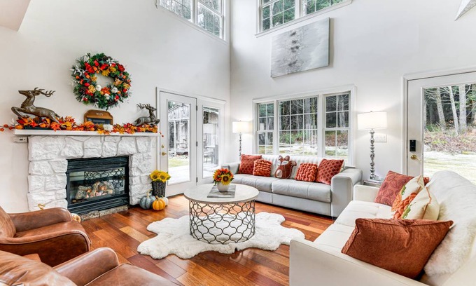 Morrisville House | 252 m² House ∙ 3 bedrooms ∙ 9 guests