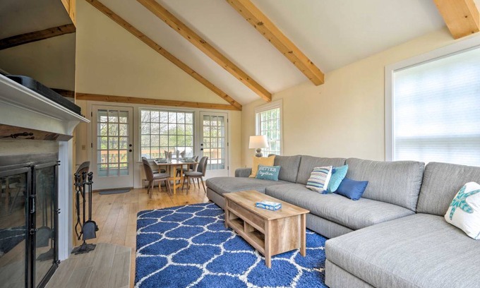 West Dover House | 265 m² House ∙ 5 bedrooms ∙ 14 guests
