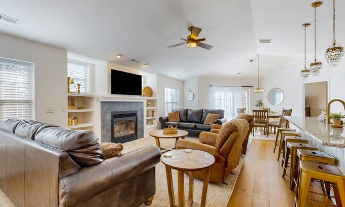 Lake Delton Condo | 274 m² Condo ∙ 4 bedrooms ∙ 12 guests