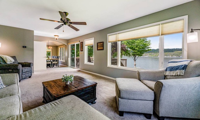 Penn Yan House | 297 m² House ∙ 4 bedrooms ∙ 16 guests