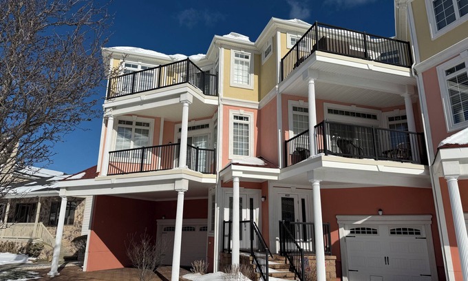 North Wildwood Condo | 3 Bed 2 Bath top Floor Condo with Ocean Views Steps to the beach