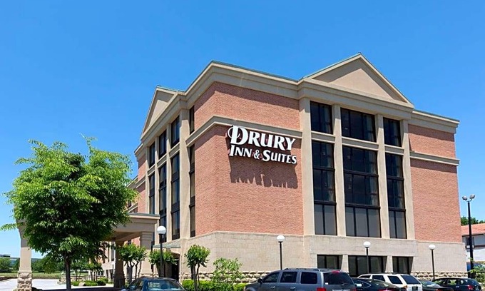 Homewood Hotel | 3-Star Hotel ∙ Drury Inn & Suites Birmingham Lakeshore Drive