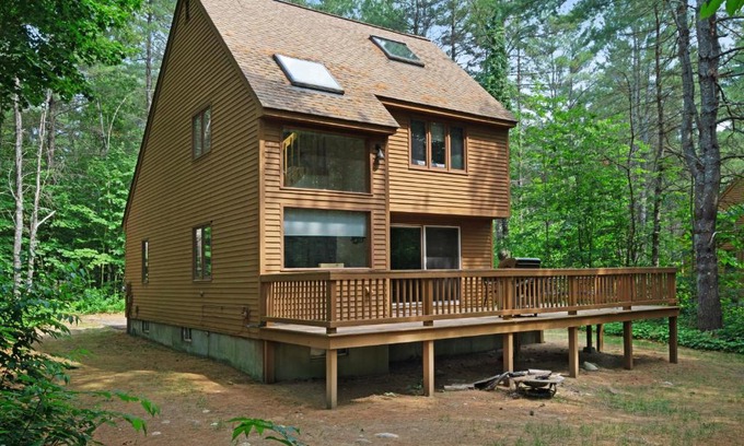 Intervale House | 31 Fox Run