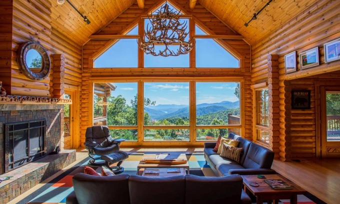 Old Fort Cabin | 325 m² Cabin ∙ 3 bedrooms ∙ 6 guests