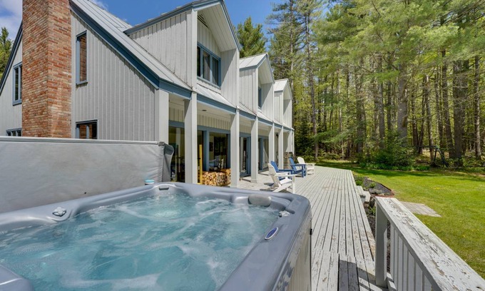 Mendon House | 325 m² House ∙ 3 bedrooms ∙ 8 guests