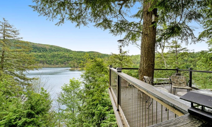 Hubbardton House | 325 m² House ∙ 4 bedrooms ∙ 12 guests