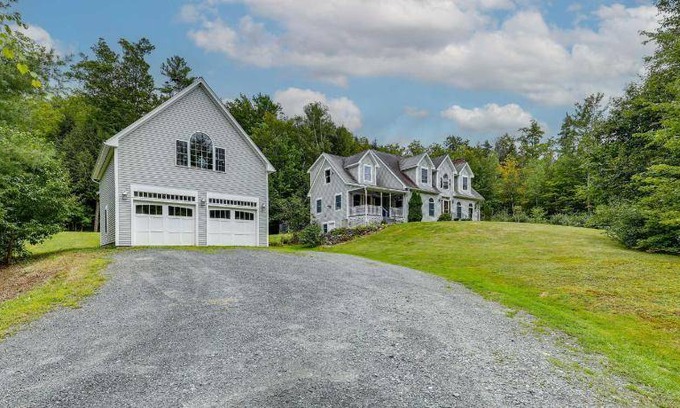 Plainfield House | 362 m² House ∙ 5 bedrooms ∙ 9 guests