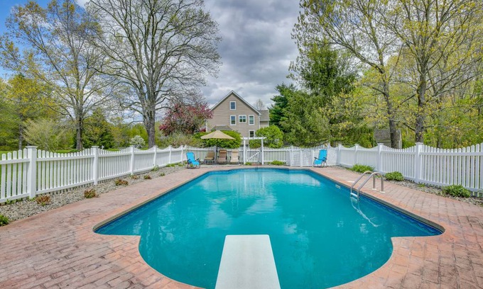 Lagrangeville House | 371 m² House ∙ 5 bedrooms ∙ 13 guests