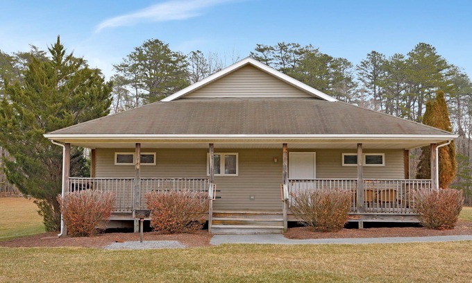 The Woods Cottage | 4 Bedroom/4Bath Cottage