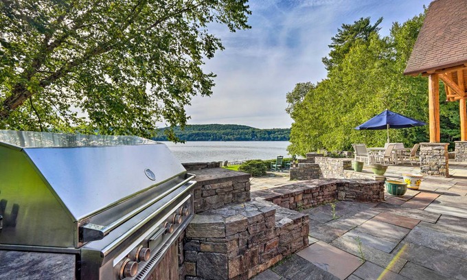 Poultney House | 422 m² House ∙ 5 bedrooms ∙ 8 guests