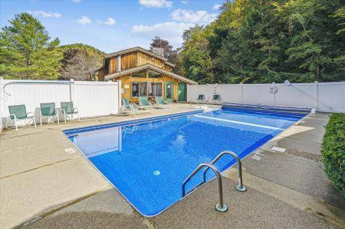 West Bridgewater Hotel | 46 m² Hotel ∙ 2 bedrooms ∙ 8 guests