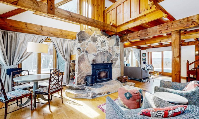 Littleton House | 462 m² House ∙ 4 bedrooms ∙ 8 guests