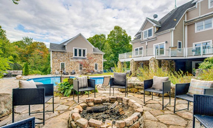 Belmont House | 464 m² House ∙ 5 bedrooms ∙ 22 guests