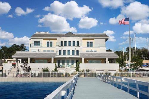 Port Washington Hotel | 48 m² Hotel ∙ 4 guests
