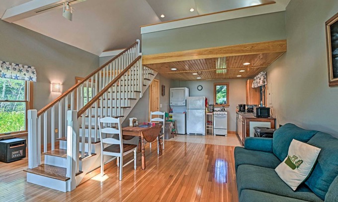Stonington Apartment | 65 m² Apartment ∙ 2 guests